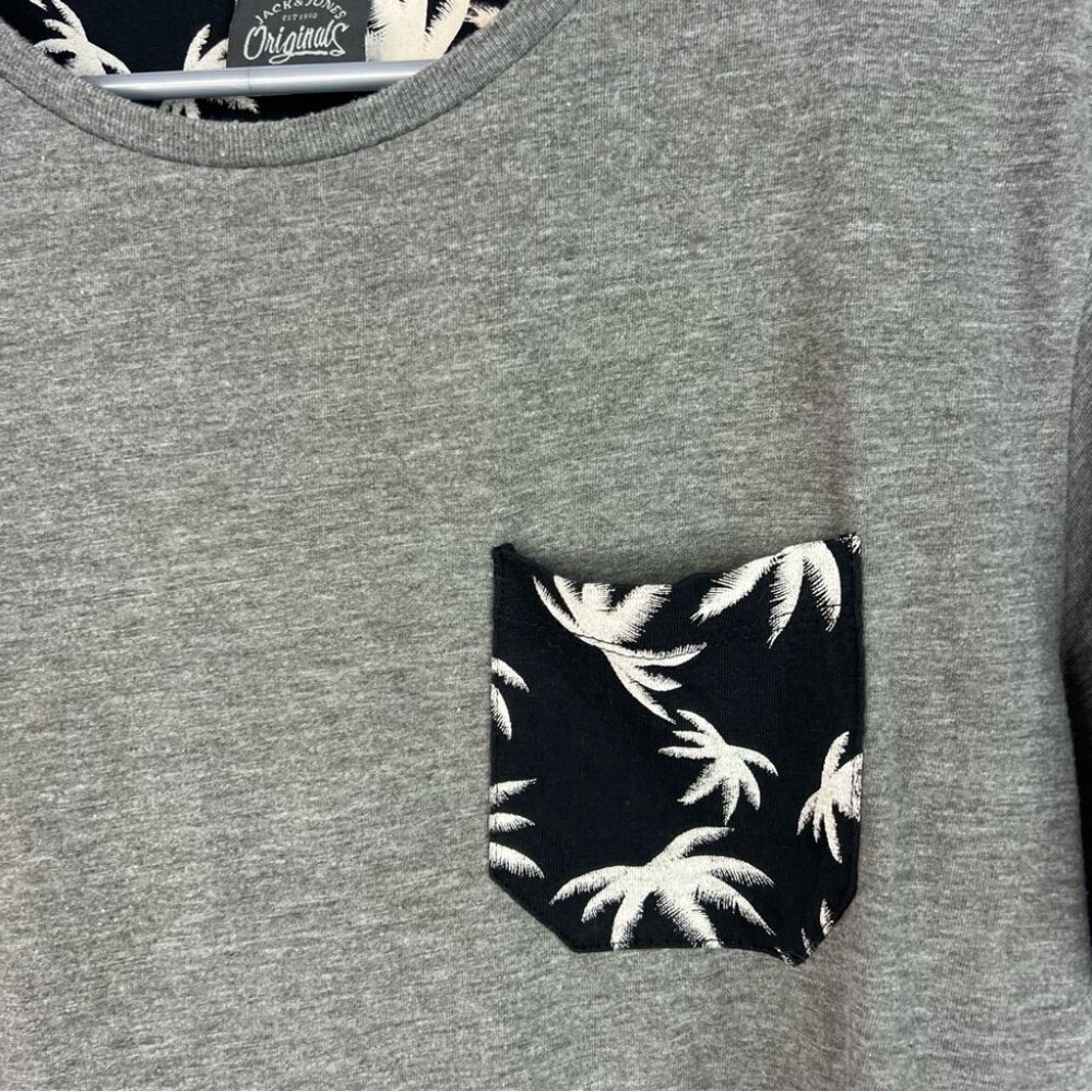 Jack and Jones tee palm trees pockets Gray T-Shirt with Leaf Print Pocket - Picture 4 of 11